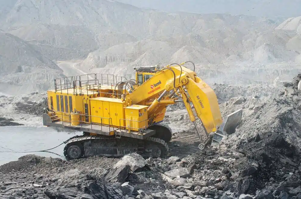desi-machines-beml-excavator-
