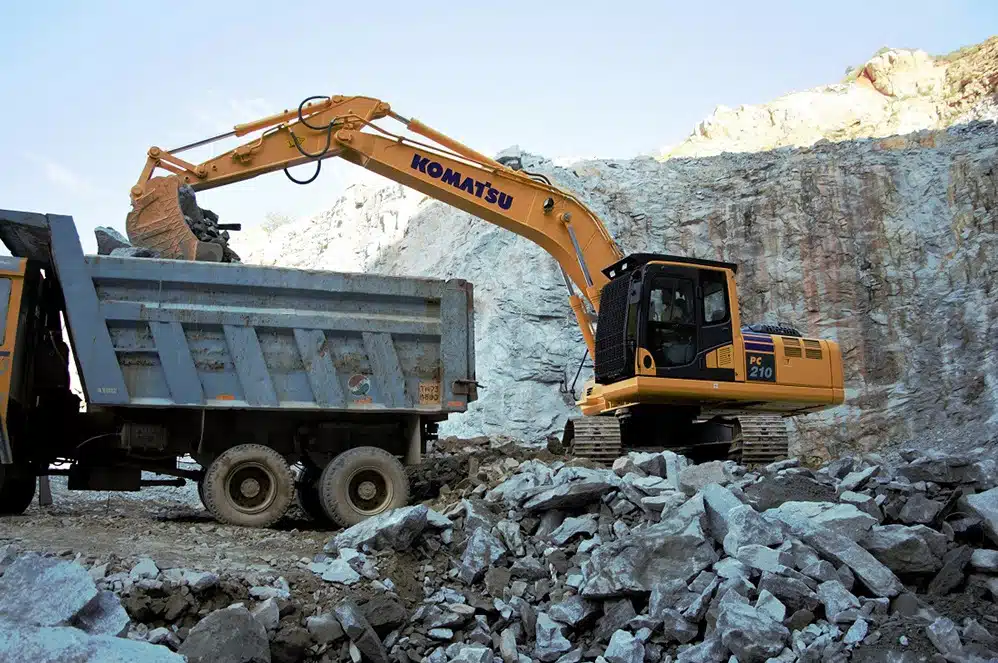 Komatsu PC210LC-10M0 Excavator