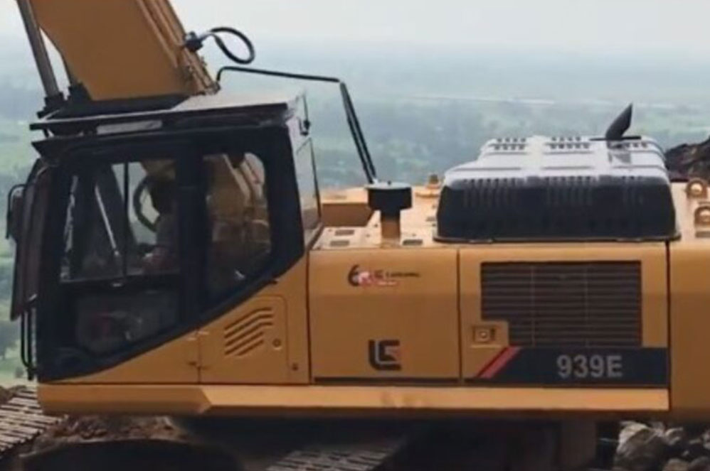 desi-machines-liugong-excavator-939e-4