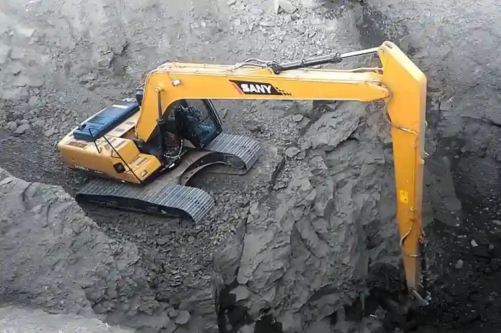 desi-machines-sany-excavator-sy245c-9lr-featured.jpg (1)