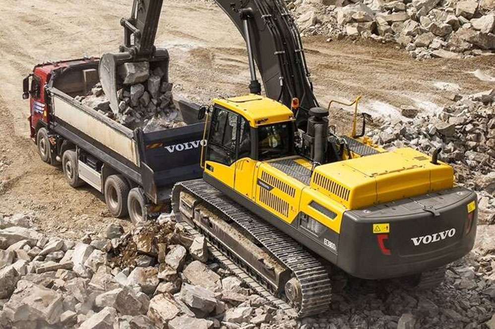 desi-machines-volvo-excavator-ec380d-5