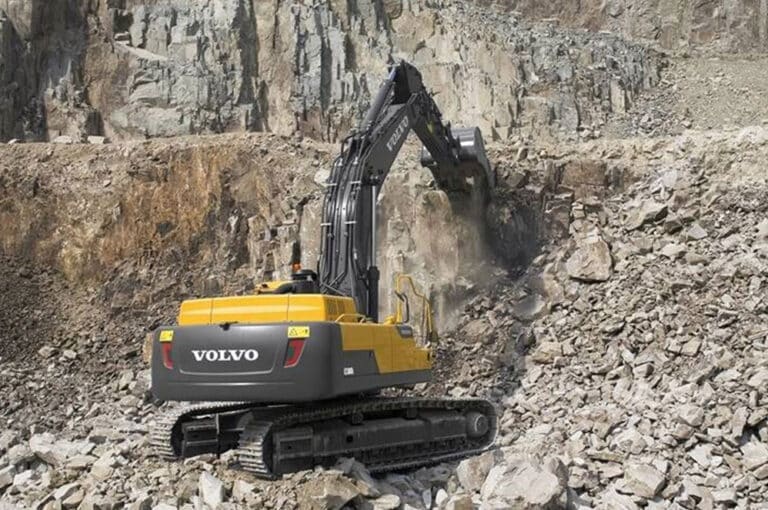 Volvo EC380D Large (25-50 Ton)