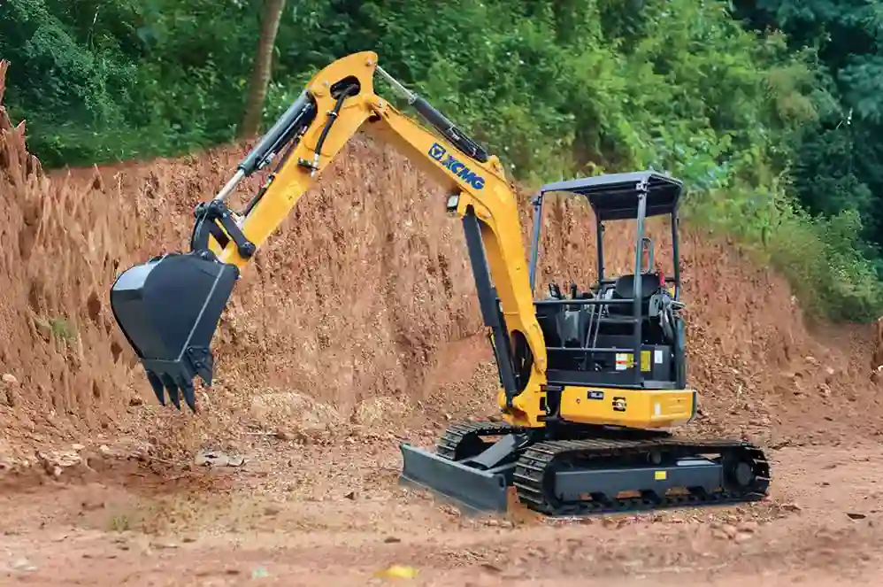 desi-machines-xcmg-excavator-xe20u-featured.jpg (1)