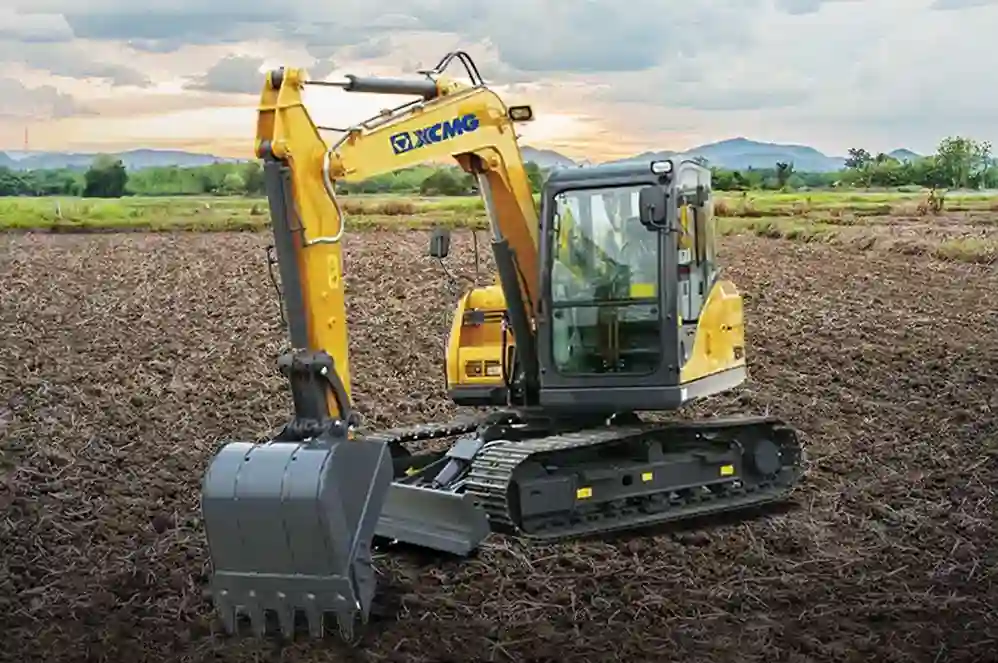 desi-machines-xcmg-excavator-xe80c-featured.jpg (1)