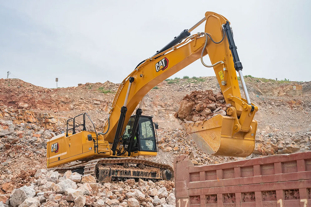 desi-machines-excavator-cat-350-1