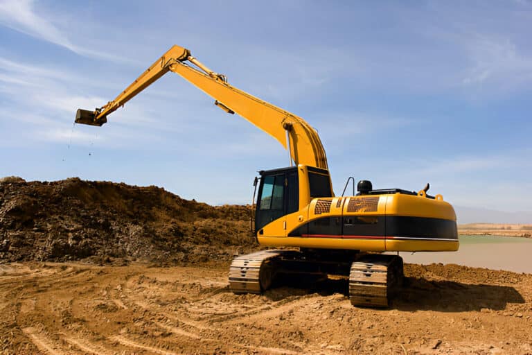 The Evolution of Long Reach Excavators: From Early Models to Modern Machines