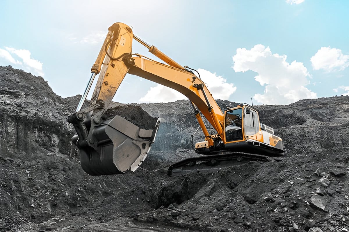 Mining Excavators Built For Extreme Performance