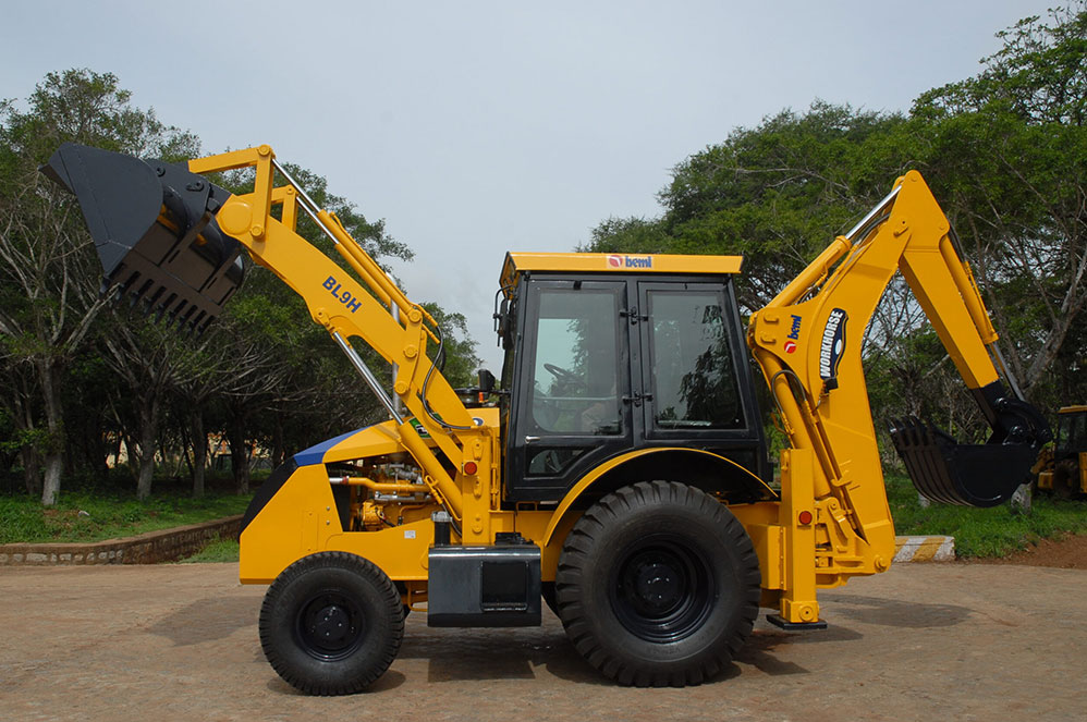desi-machines-backhoe-loader-beml-bl9h-5