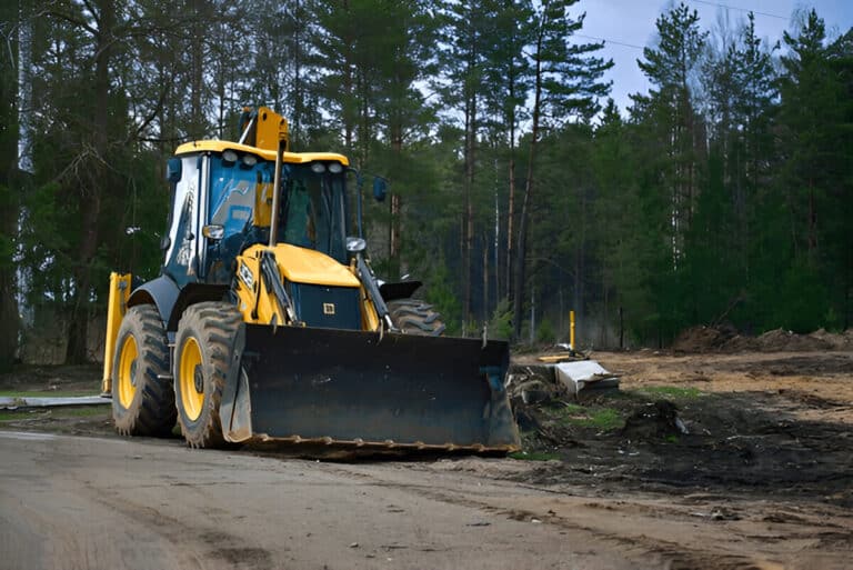 How to Operate a Backhoe Loader with Safety Tips