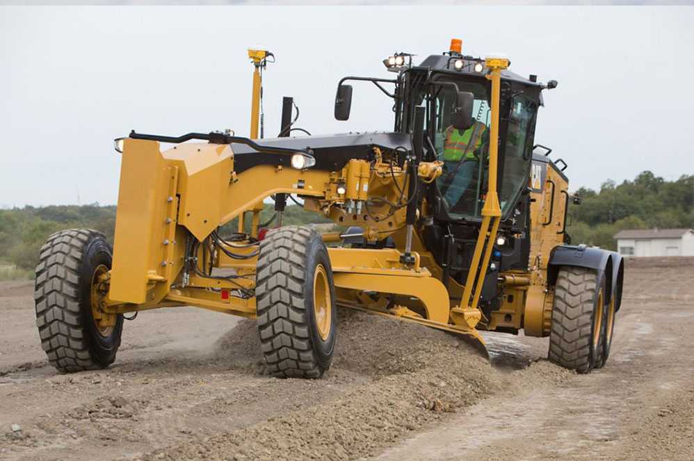 desi-machines-motor-grader-cat-14m3-1