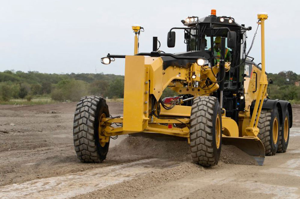desi-machines-motor-grader-cat-14m3-2