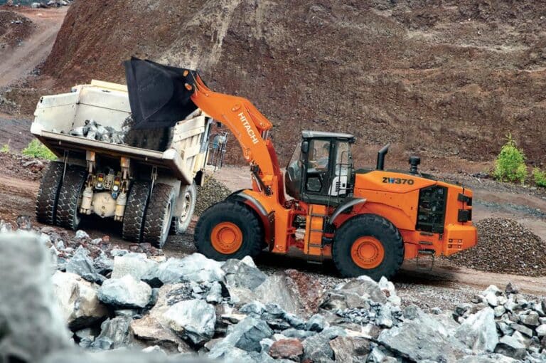 Hitachi 370 Loader