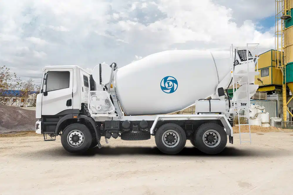 Ashok Leyland AVTR 3825 8×4 RMC Mixer | Concrete Mixer