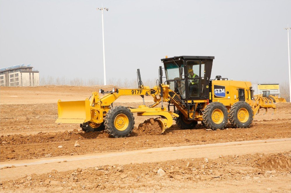 SEM 917F Motor Grader Price in India