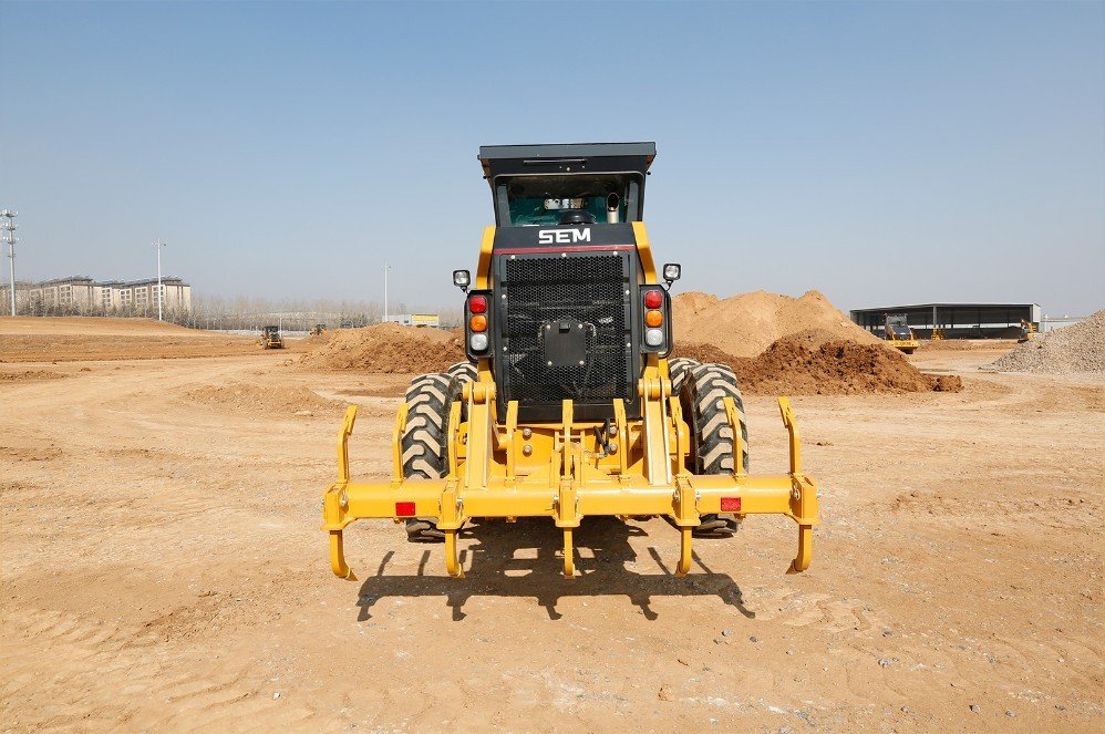 desi-machines-sem-917F-motor-grader-gallery-4