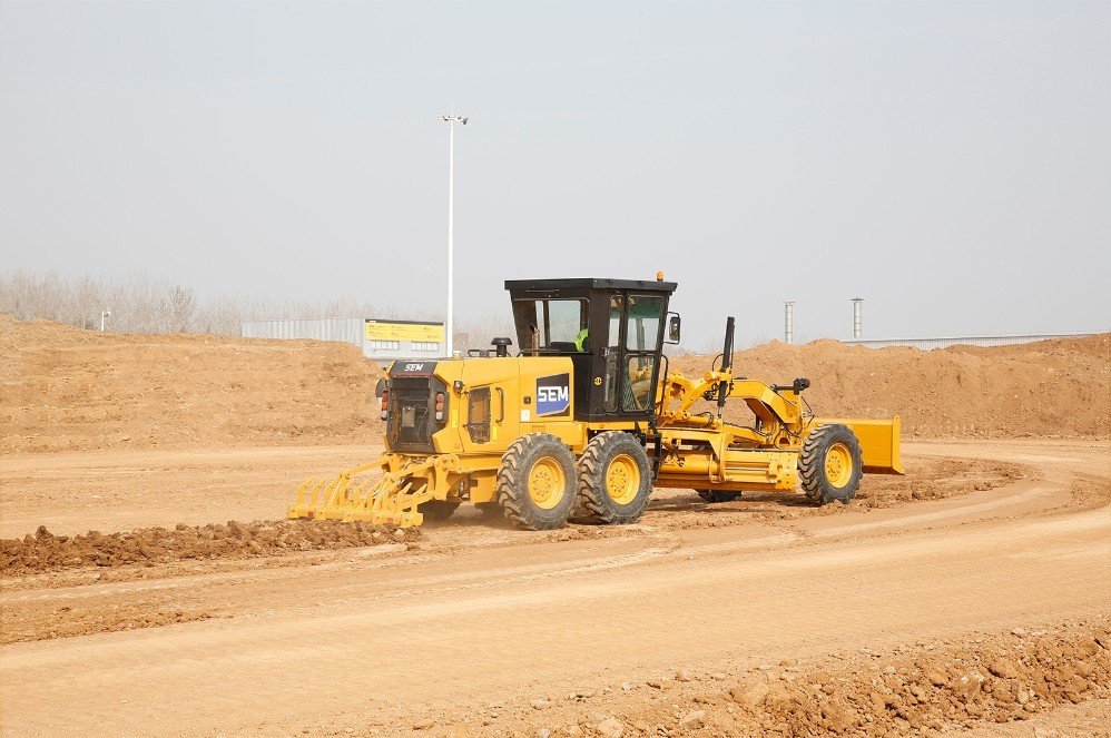 desi-machines-sem-917F-motor-grader-gallery-7
