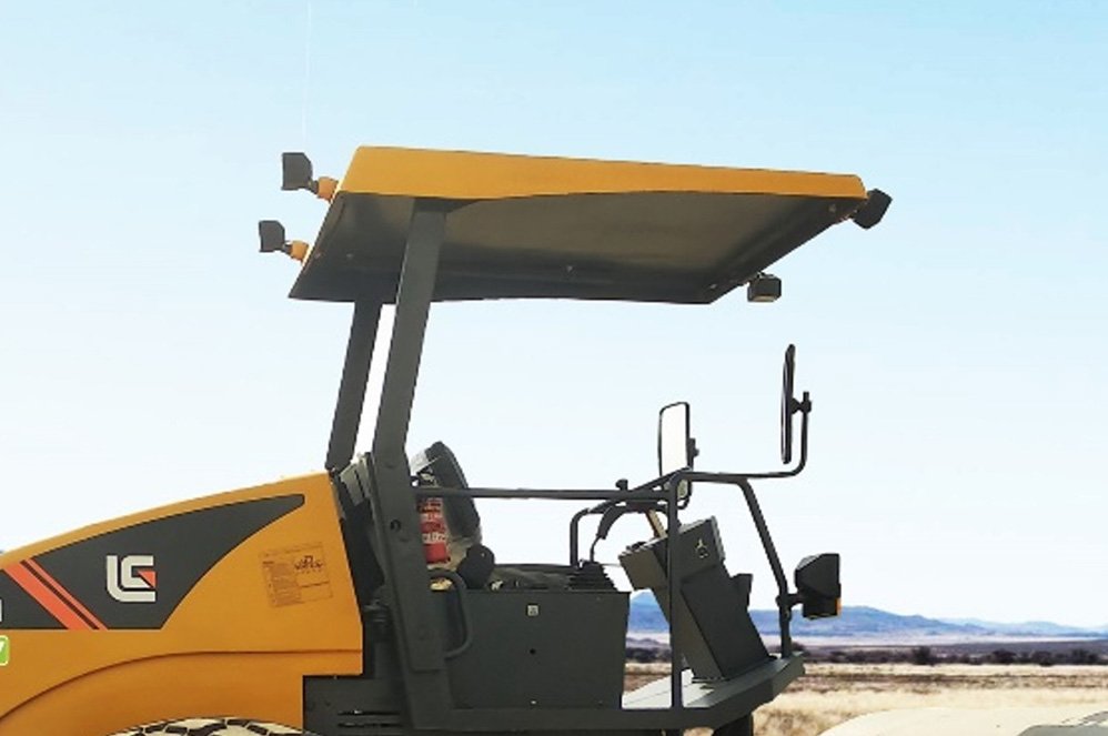 desi-machines-liugong-611-soil-compactor-gallery-4