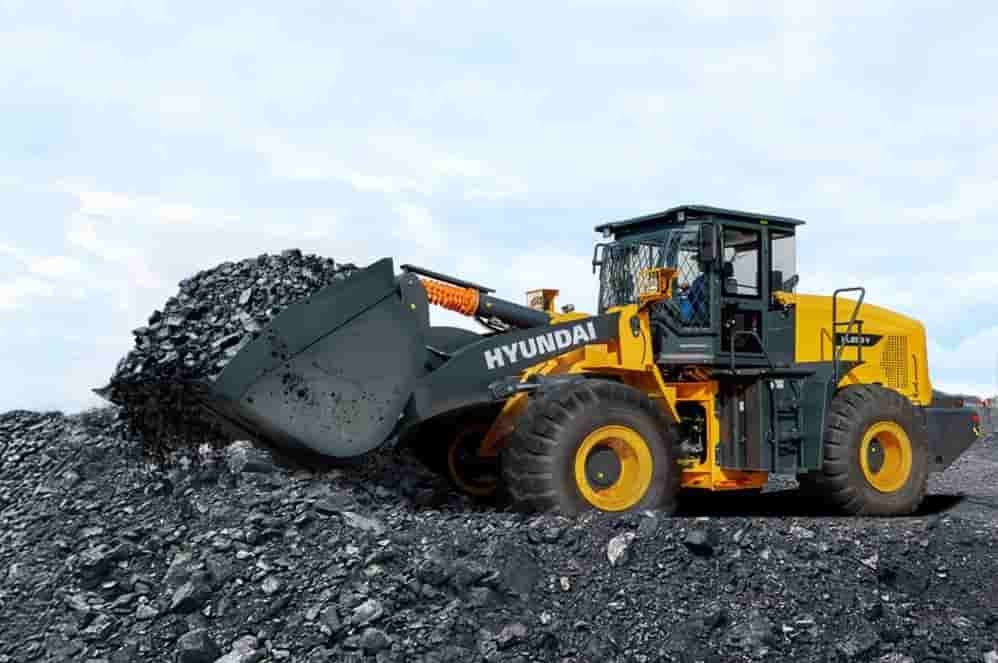 desi-machines-hyundai-hl650I-v-wheel-loader-featured-image (1)