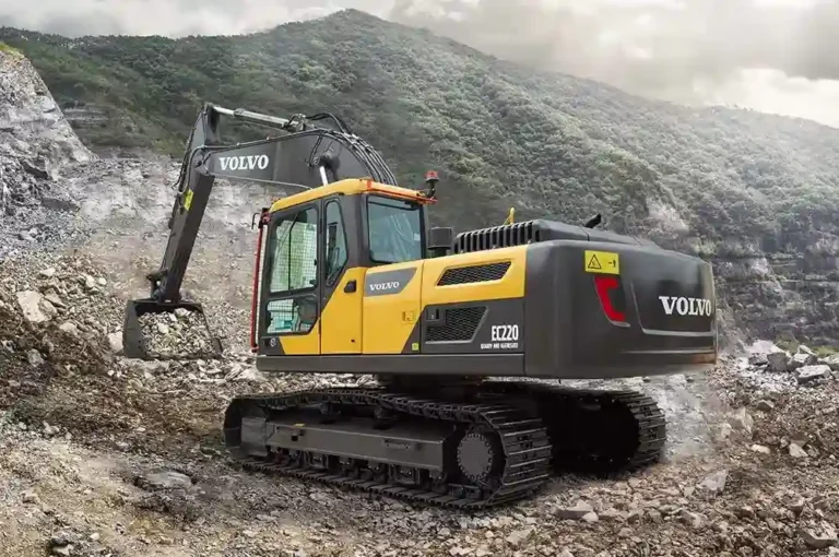 Top Models 22 Volvo 220 Excavator Price in India
