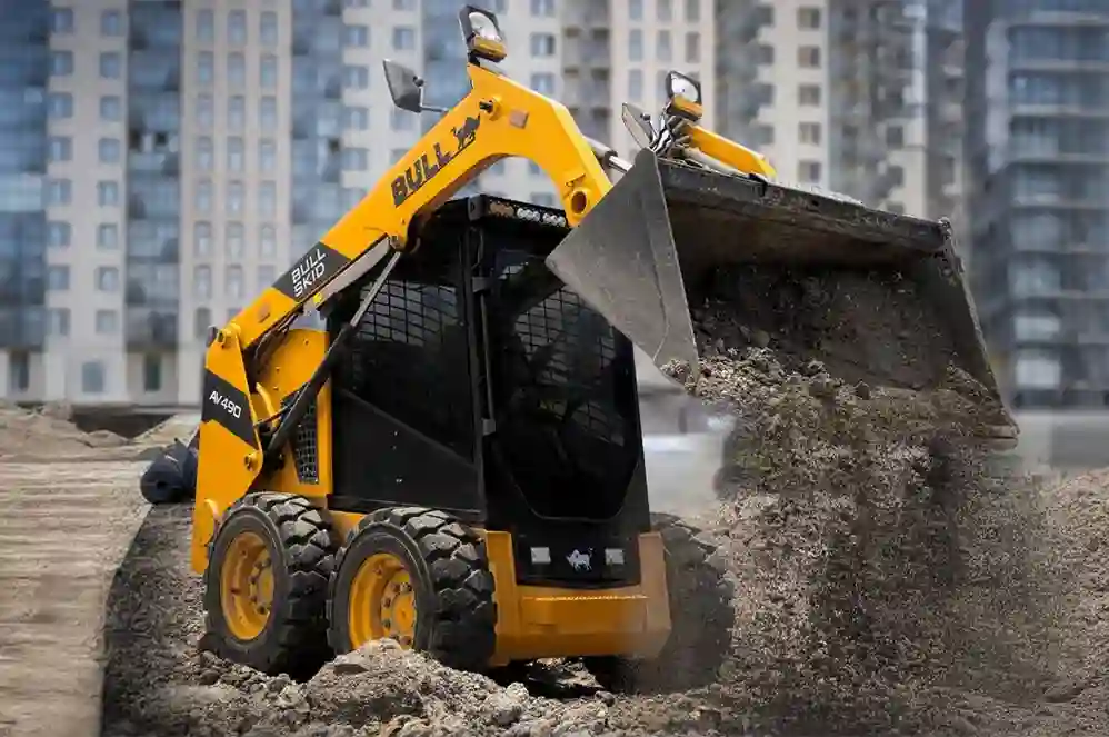 desi-machines-bull-av490-skid-steer-loader-featured (1)